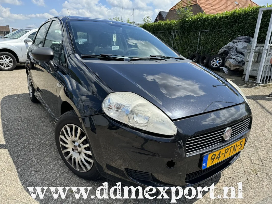 Fiat Punto (2011) — foto 1