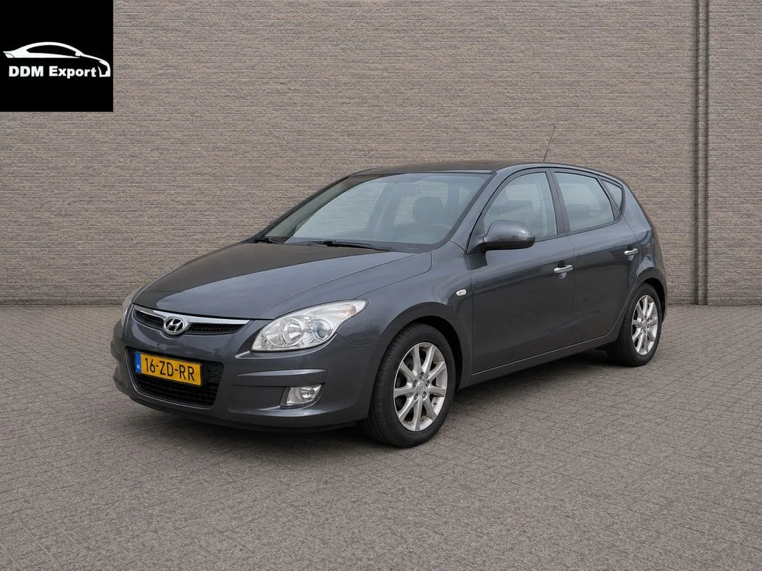 Hyundai i30 (2008) — foto 1