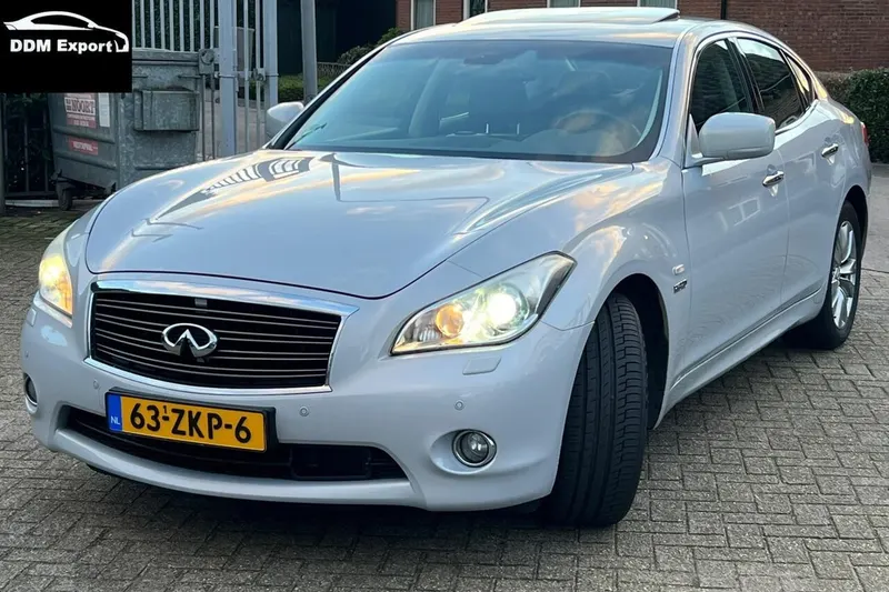 Infiniti M (2011)
