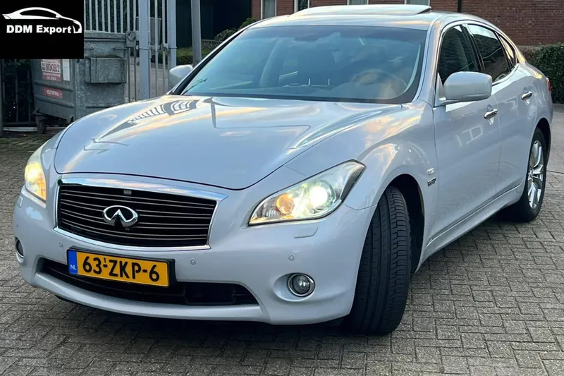 Infiniti M (2011)