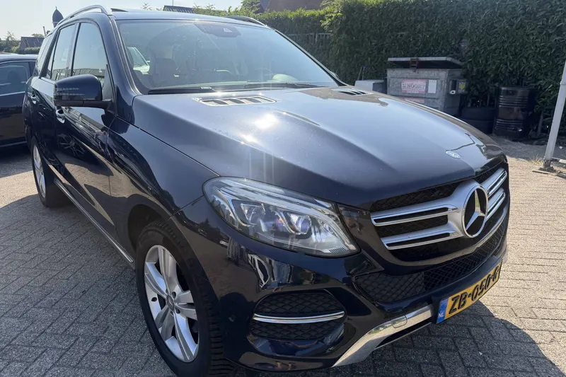 Mercedes-Benz GLE (2015)