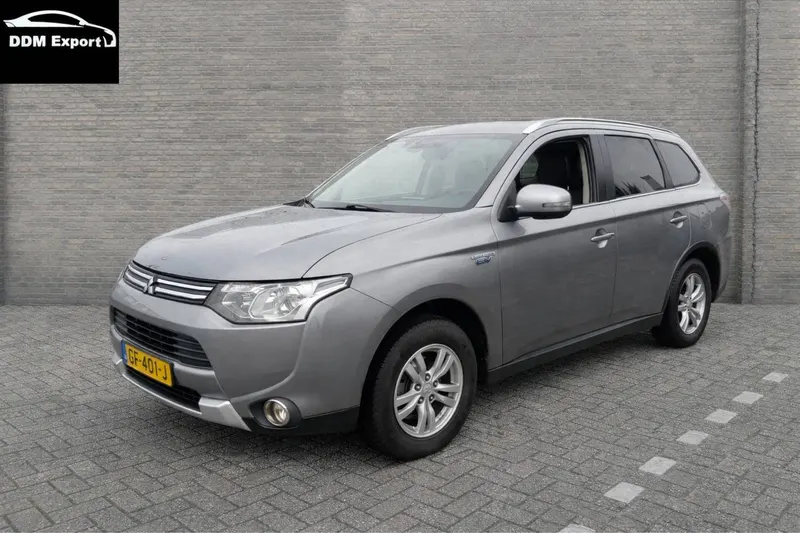 Mitsubishi Outlander (2015)