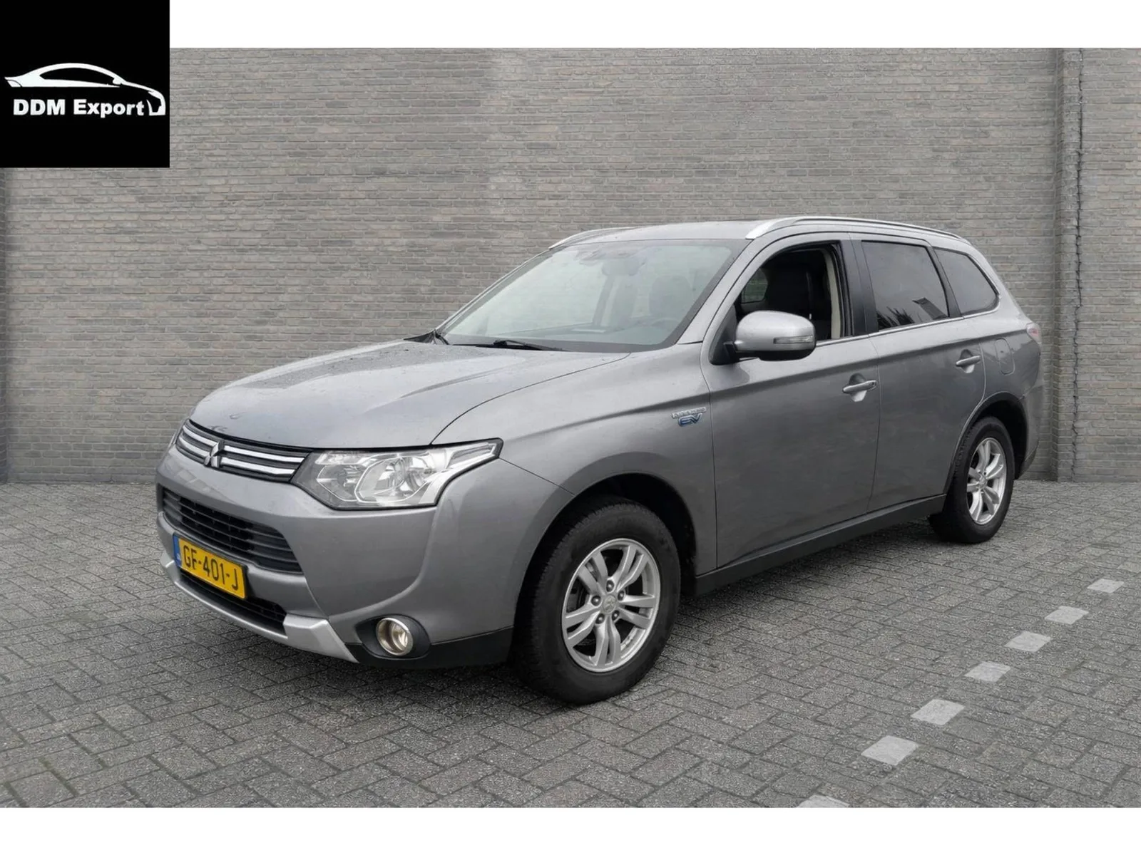 Mitsubishi Outlander (2015) — foto 1