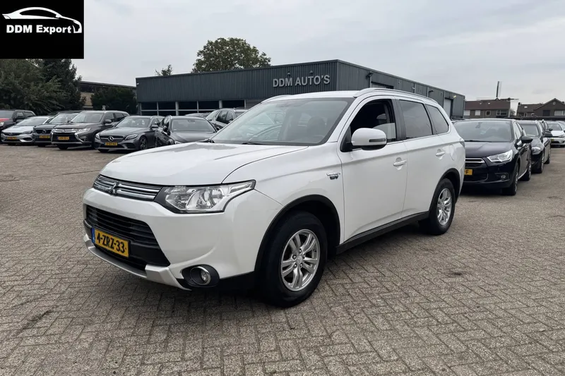Mitsubishi Outlander (2015)