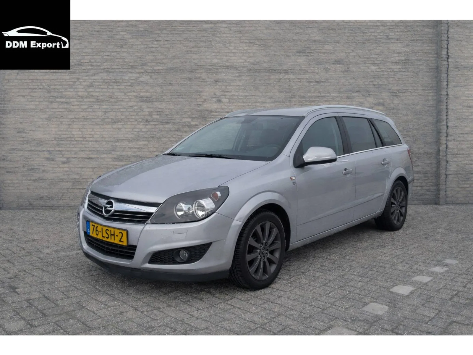 Opel Astra (2010) — foto 1