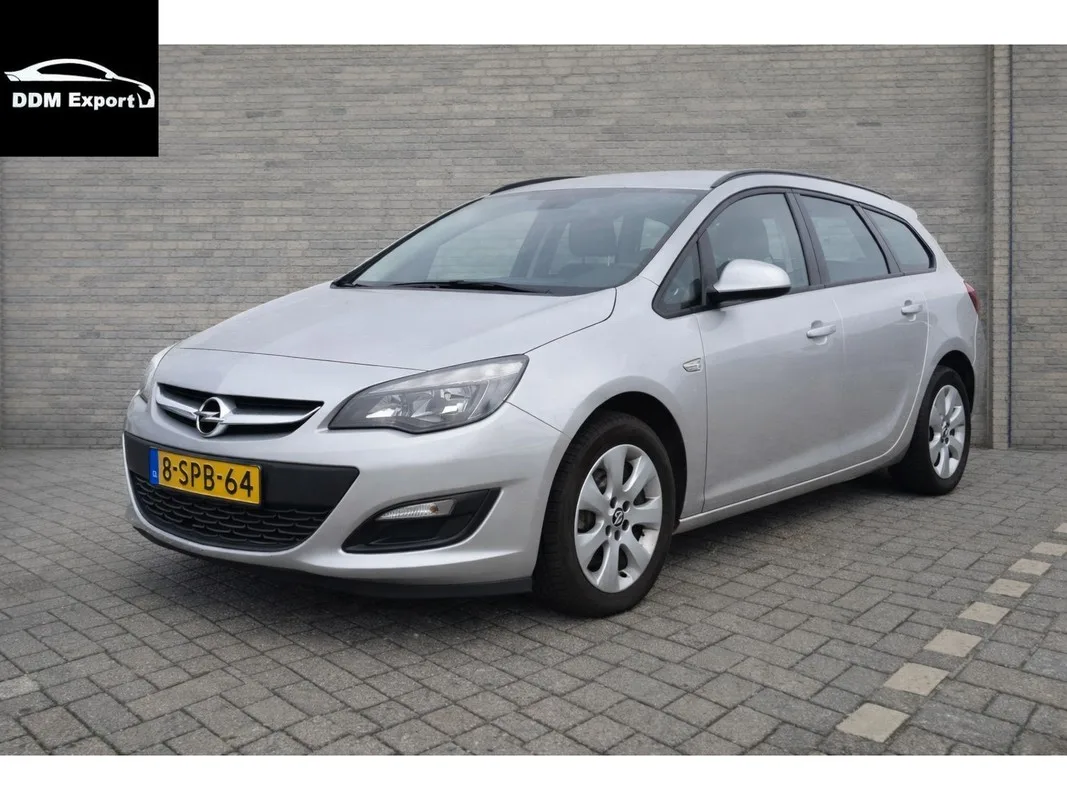 Opel Astra (2013) — foto 1