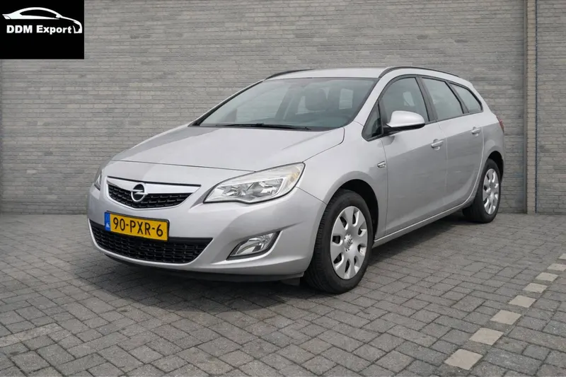 Opel Astra (2011)