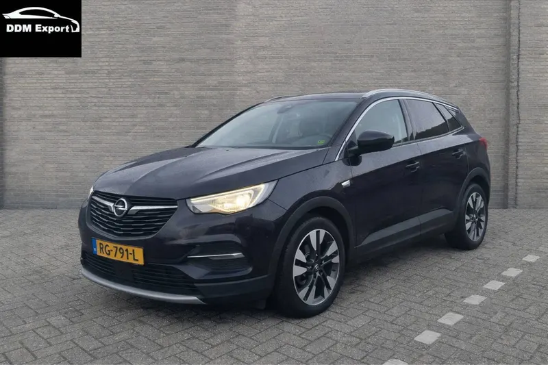Opel Grandland X (2017)