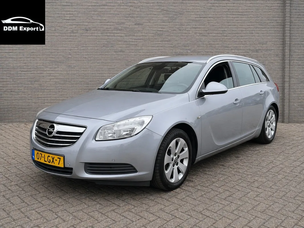 Opel Insignia (2010) — foto 1