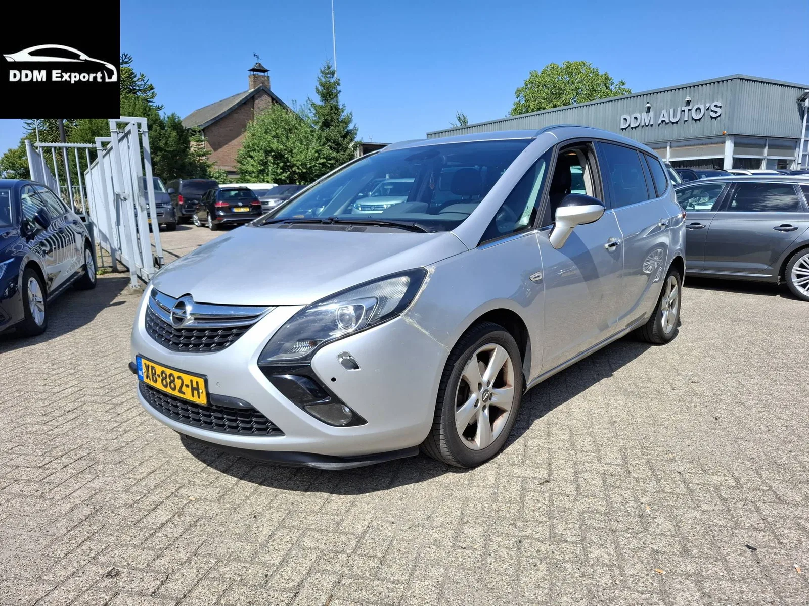Opel Zafira Tourer (2012) — foto 1