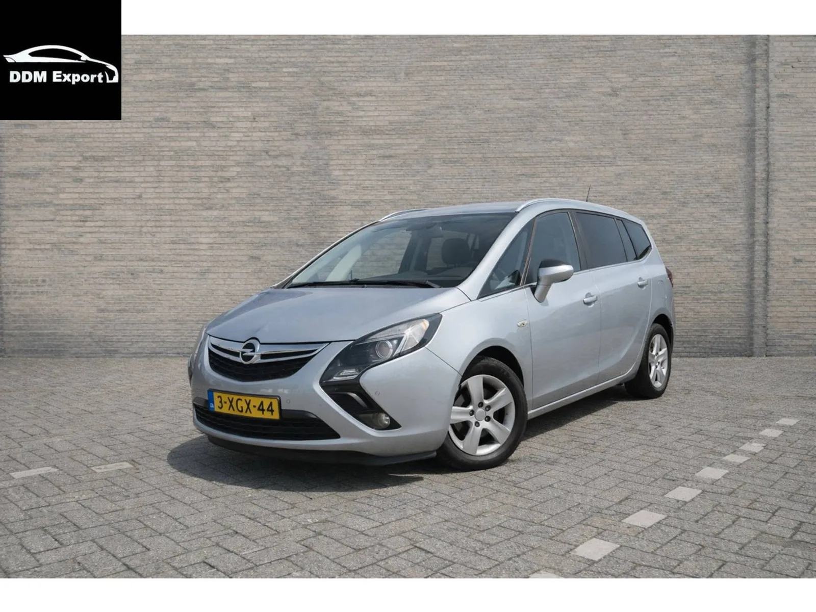 Opel Zafira Tourer (2014) — foto 1