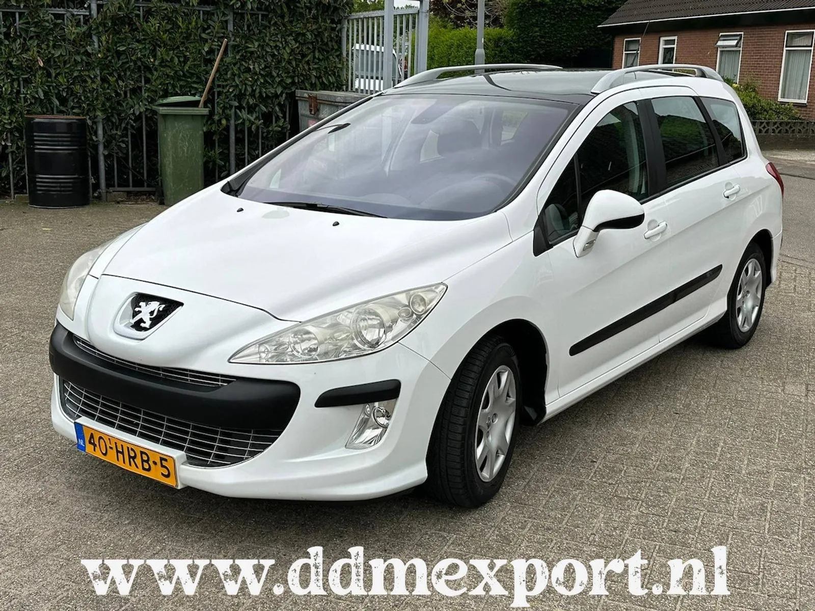 Peugeot 308 (2009) — foto 1