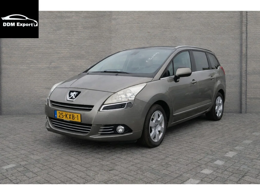 Peugeot 5008 (2010) — foto 1