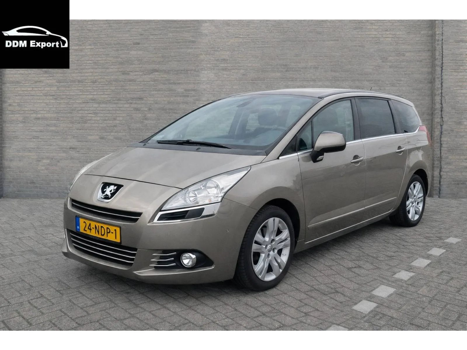Peugeot 5008 (2010) — foto 1