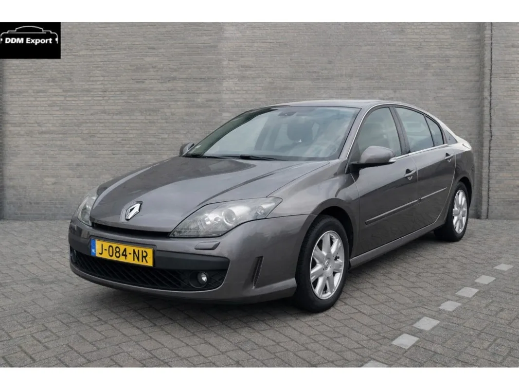 Renault Laguna (2010) — foto 1