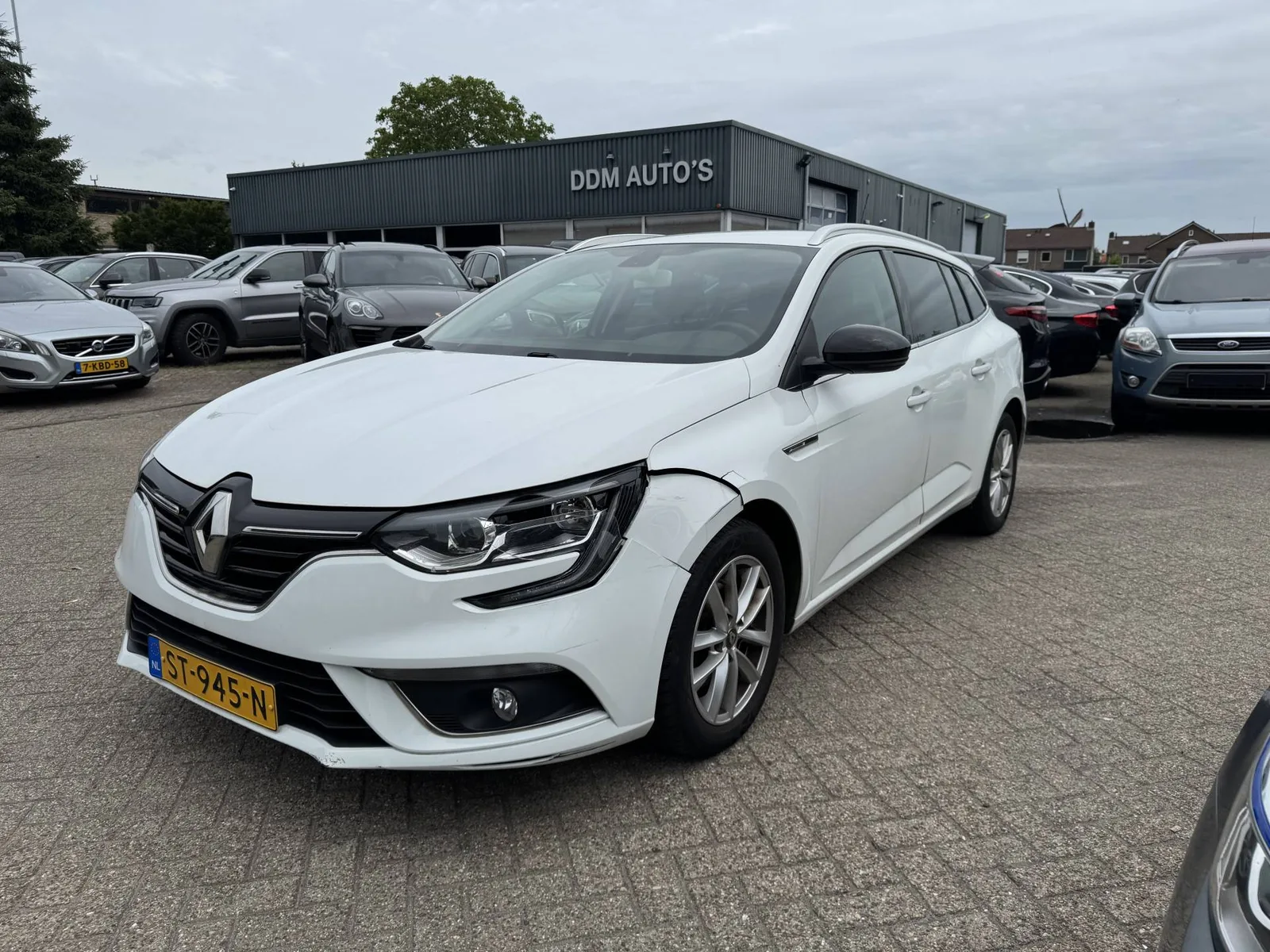 Renault Mégane (2018) — foto 1