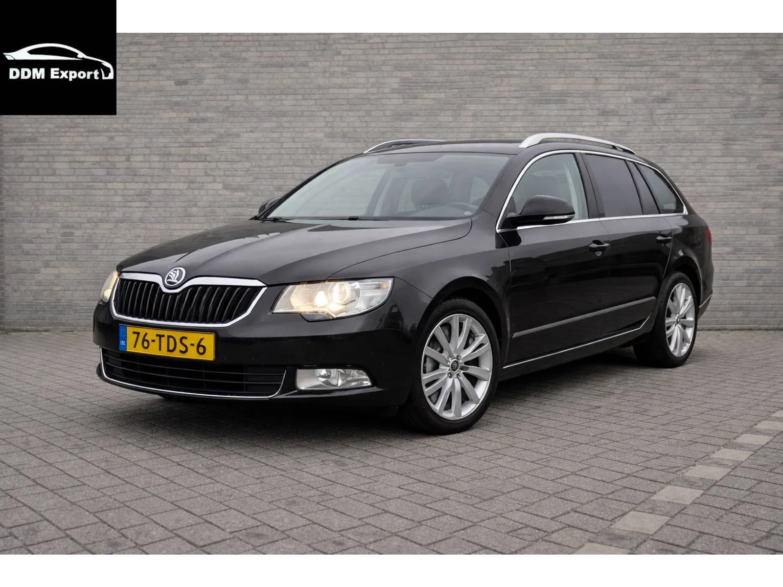 Škoda Superb (2012) — foto 1