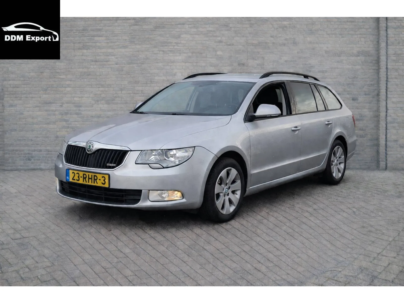Škoda Superb (2011) — foto 1