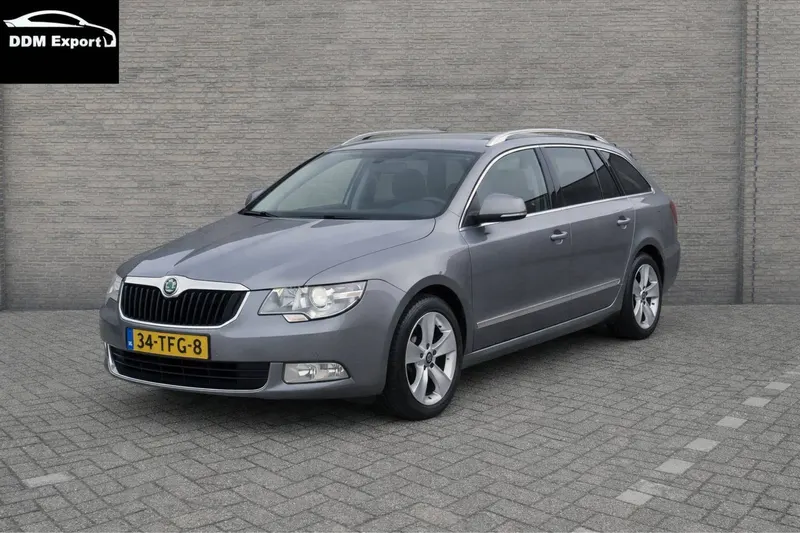 Škoda Superb (2012)