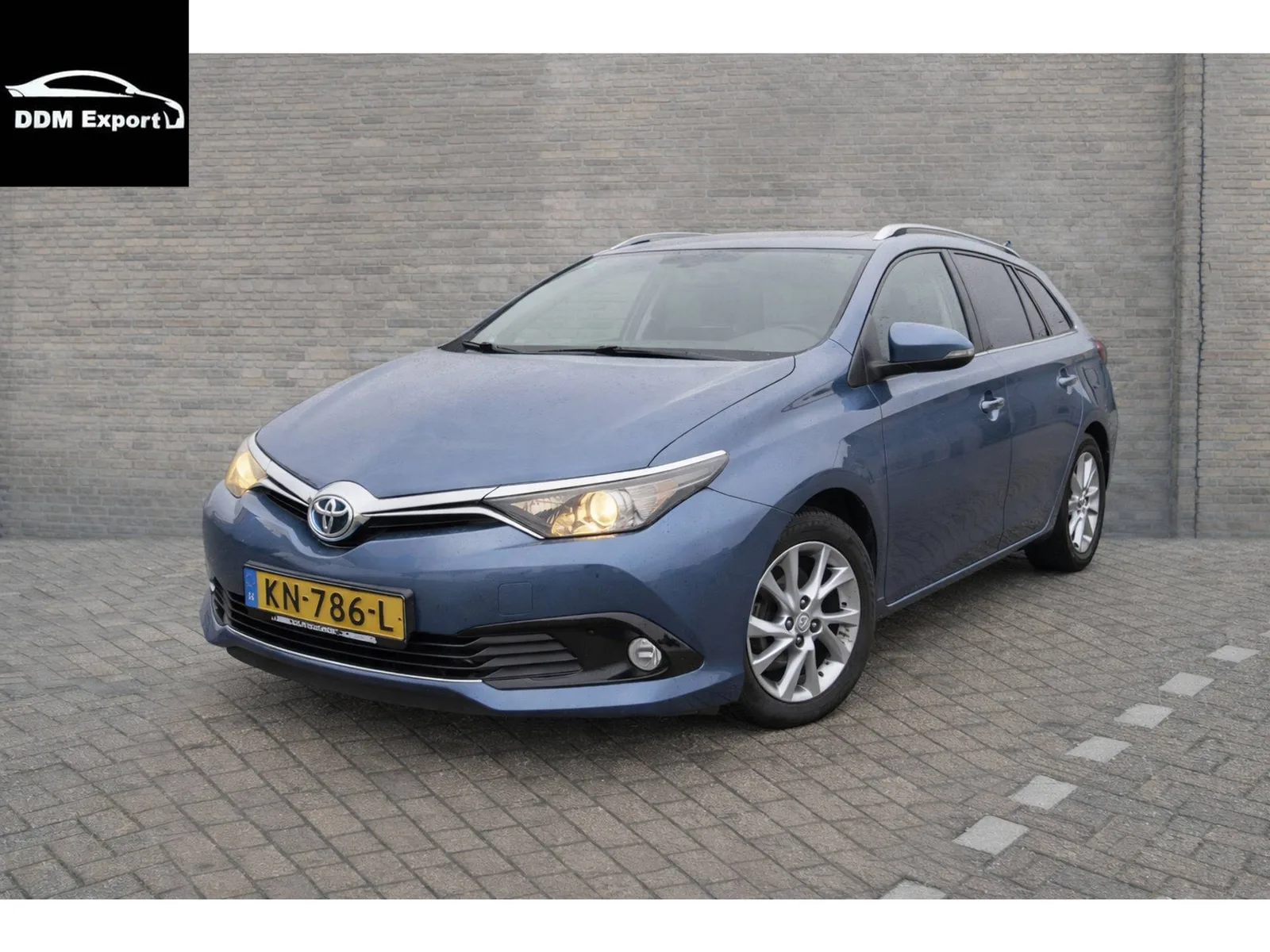 Toyota Auris (2016) — foto 1