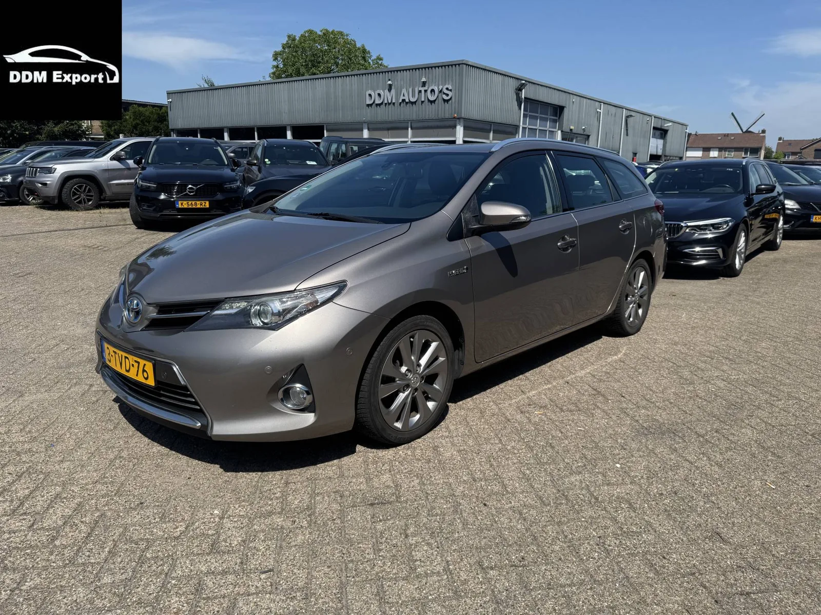 Toyota Auris (2014) — foto 1