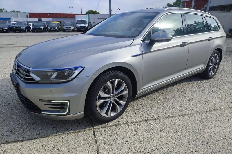 Volkswagen Passat (2016)