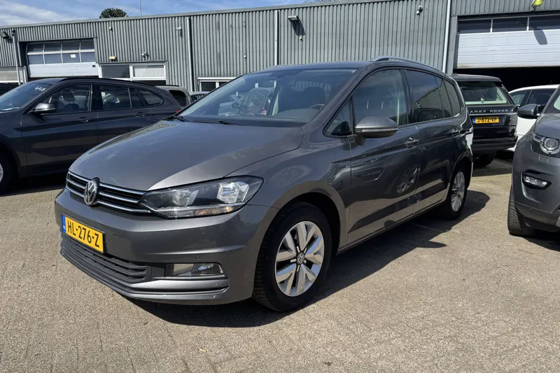 Volkswagen Touran (2015)