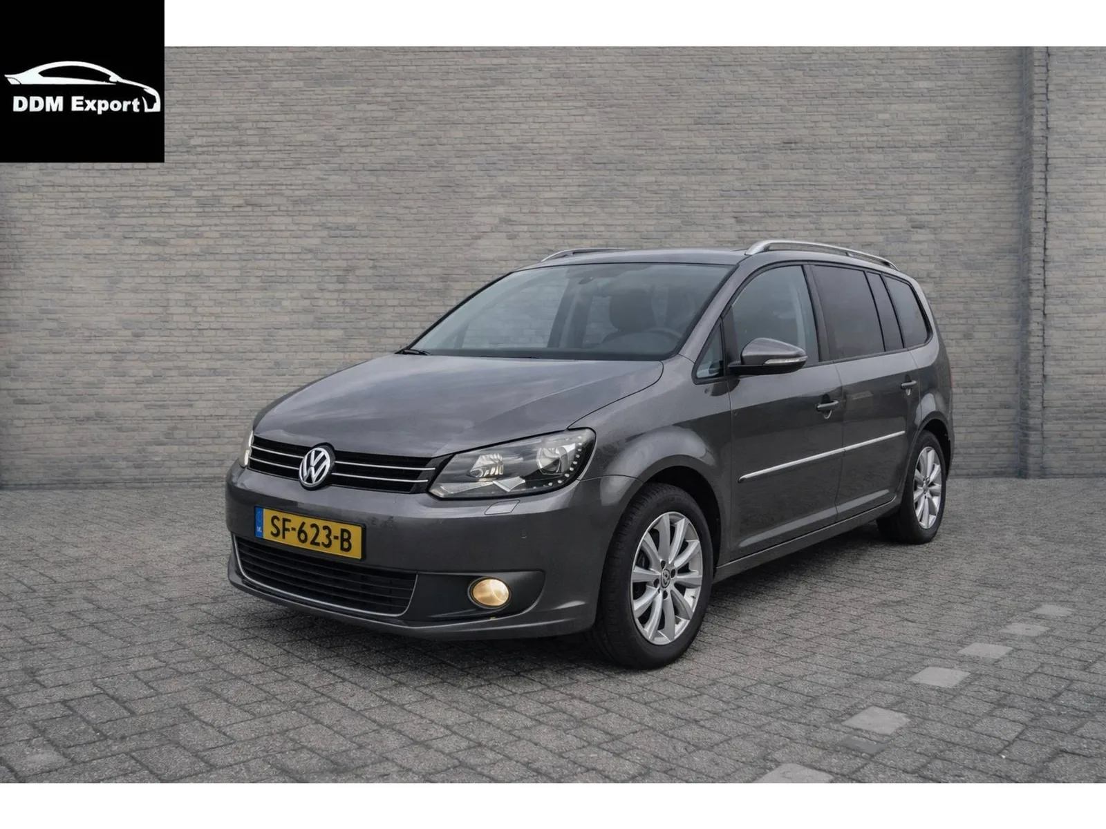 Volkswagen Touran (2014) — foto 1