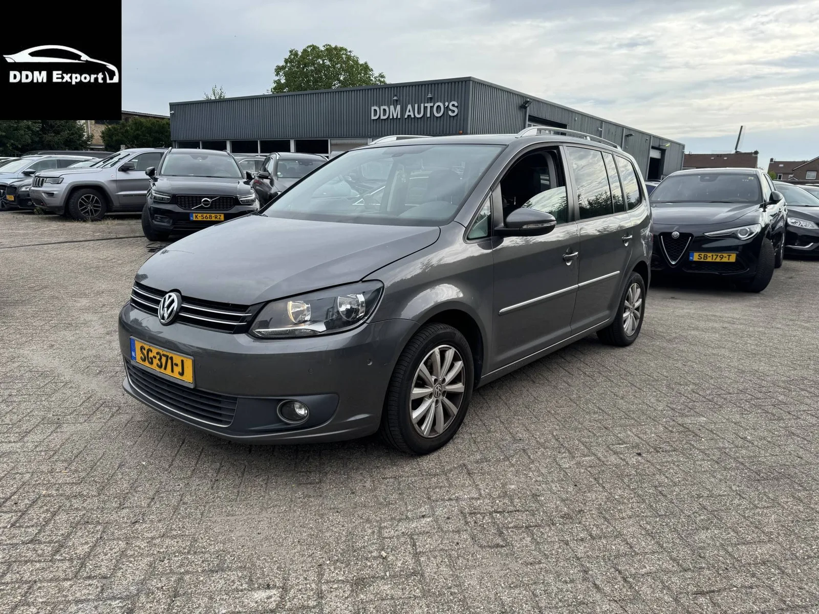 Volkswagen Touran (2014) — foto 1