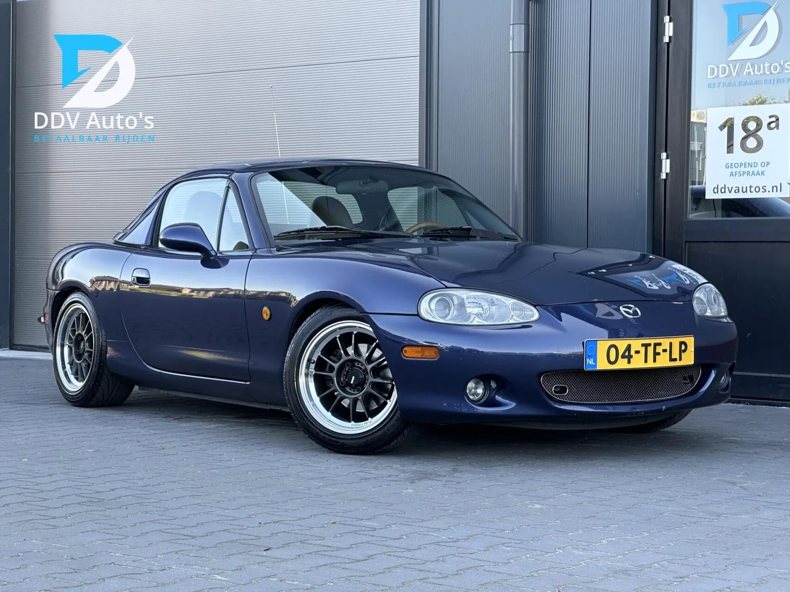 Mazda MX-5 (2001) — foto 1
