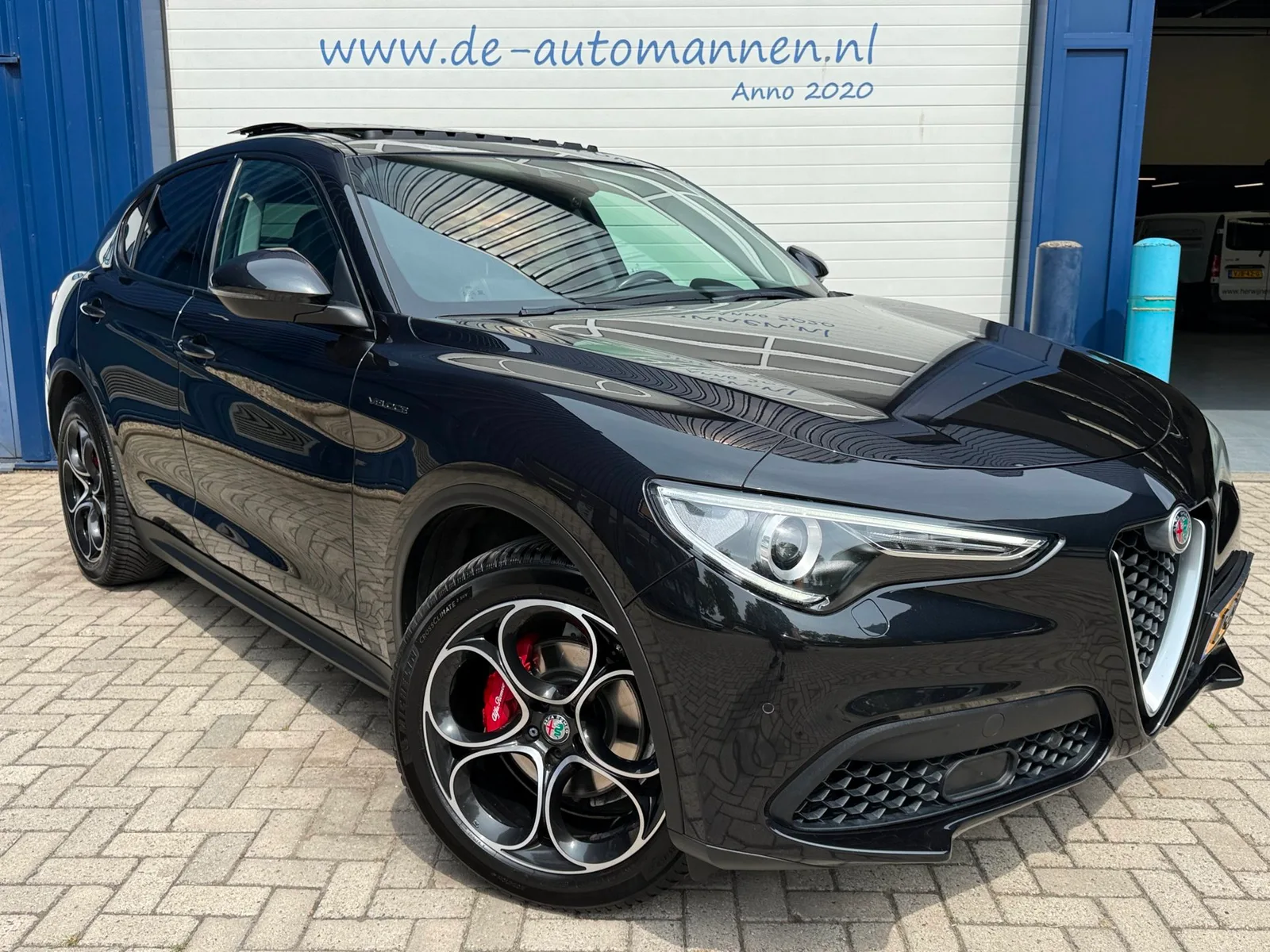 Alfa Romeo Stelvio (2018) — foto 1