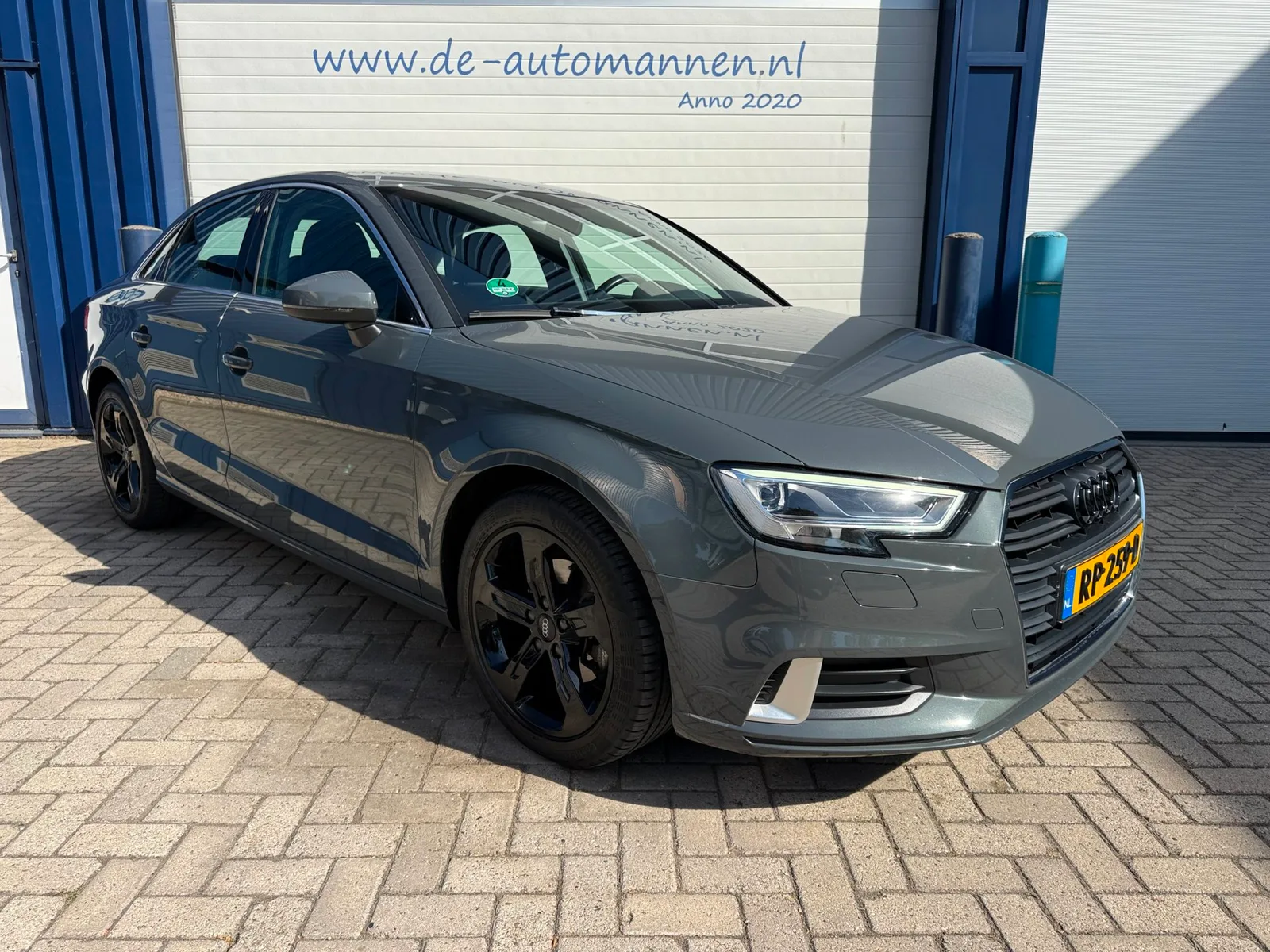 Audi A3 (2018) — foto 1