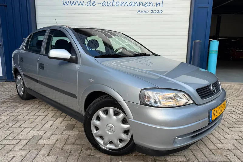 Opel Astra (2000)