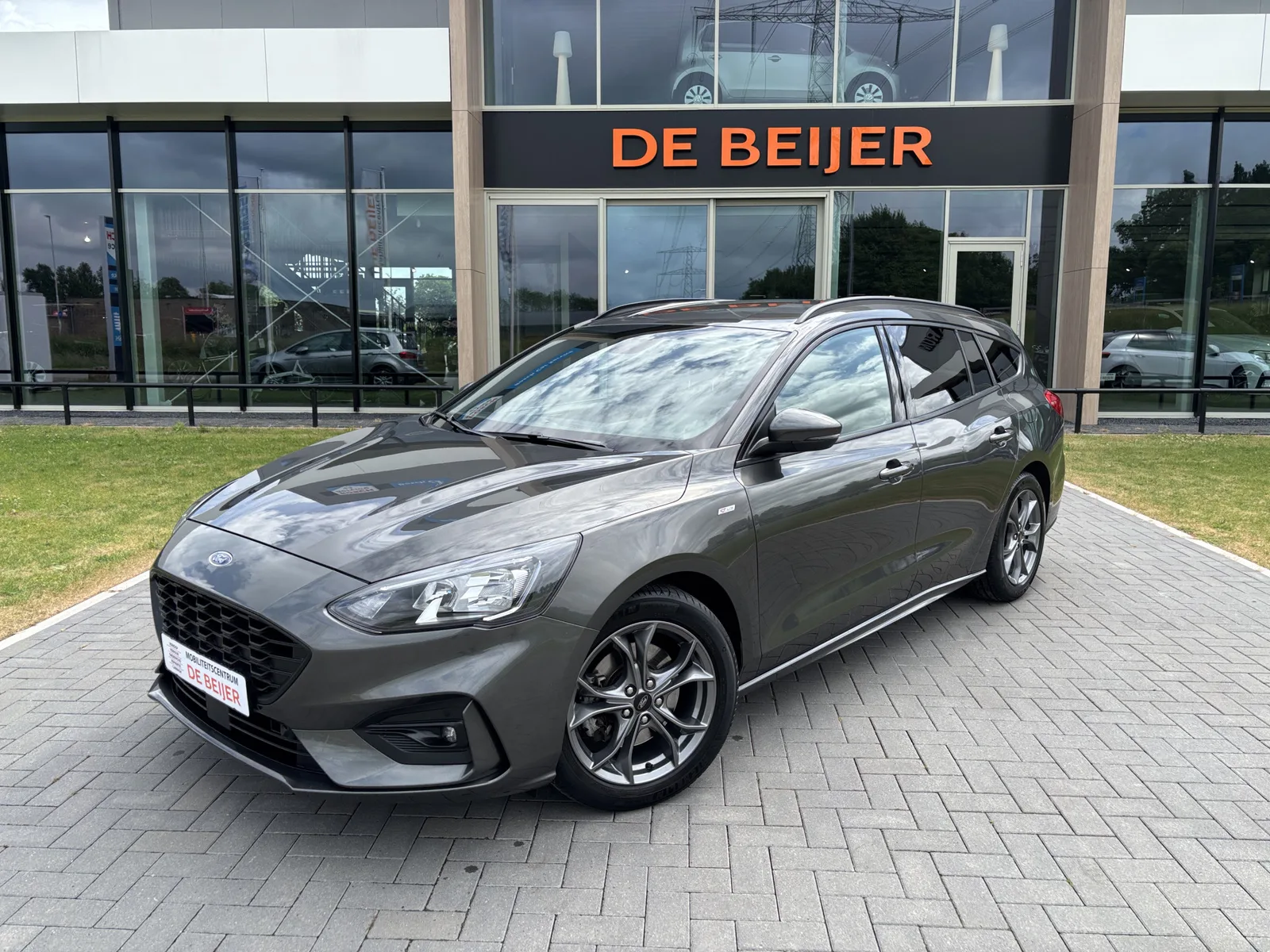 Ford Focus (2021) — foto 1