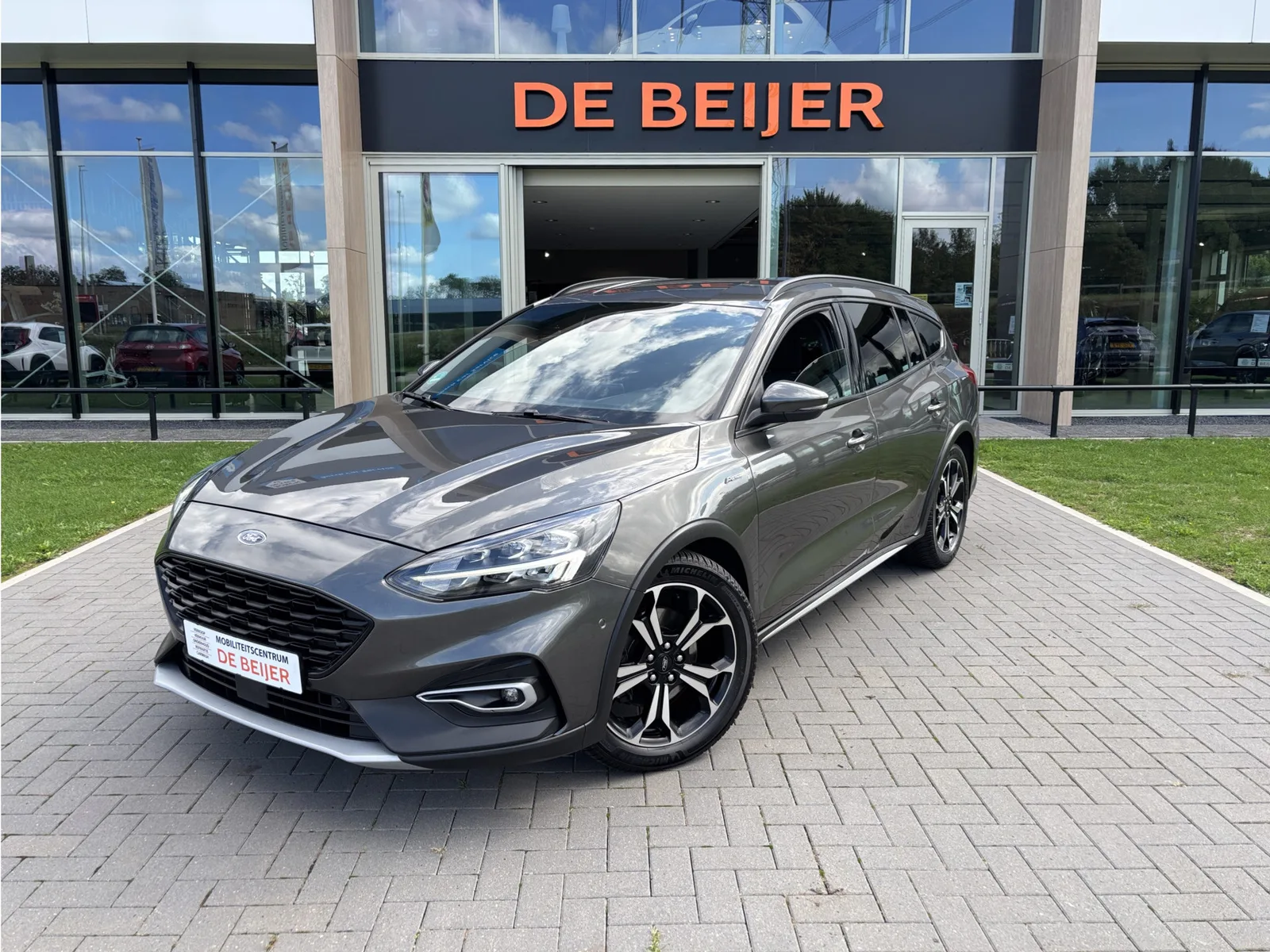 Ford Focus (2020) — foto 1