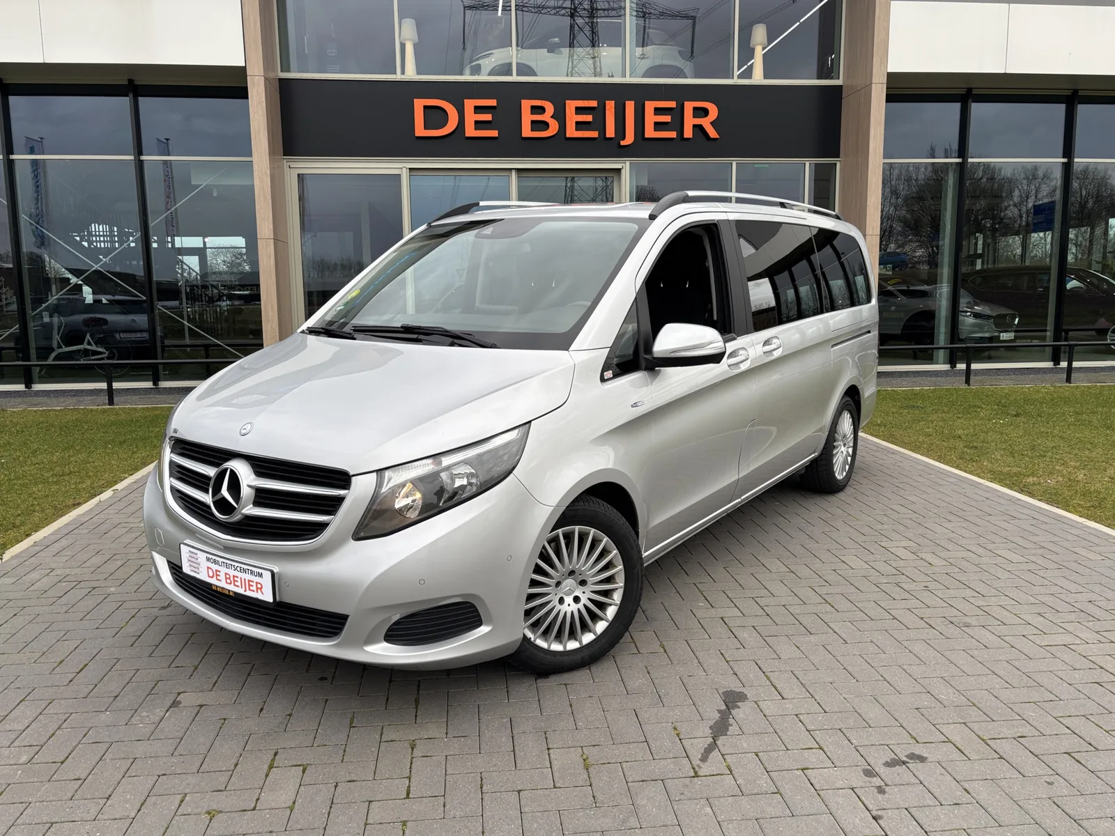 Mercedes-Benz V-Klasse (2016) — foto 1