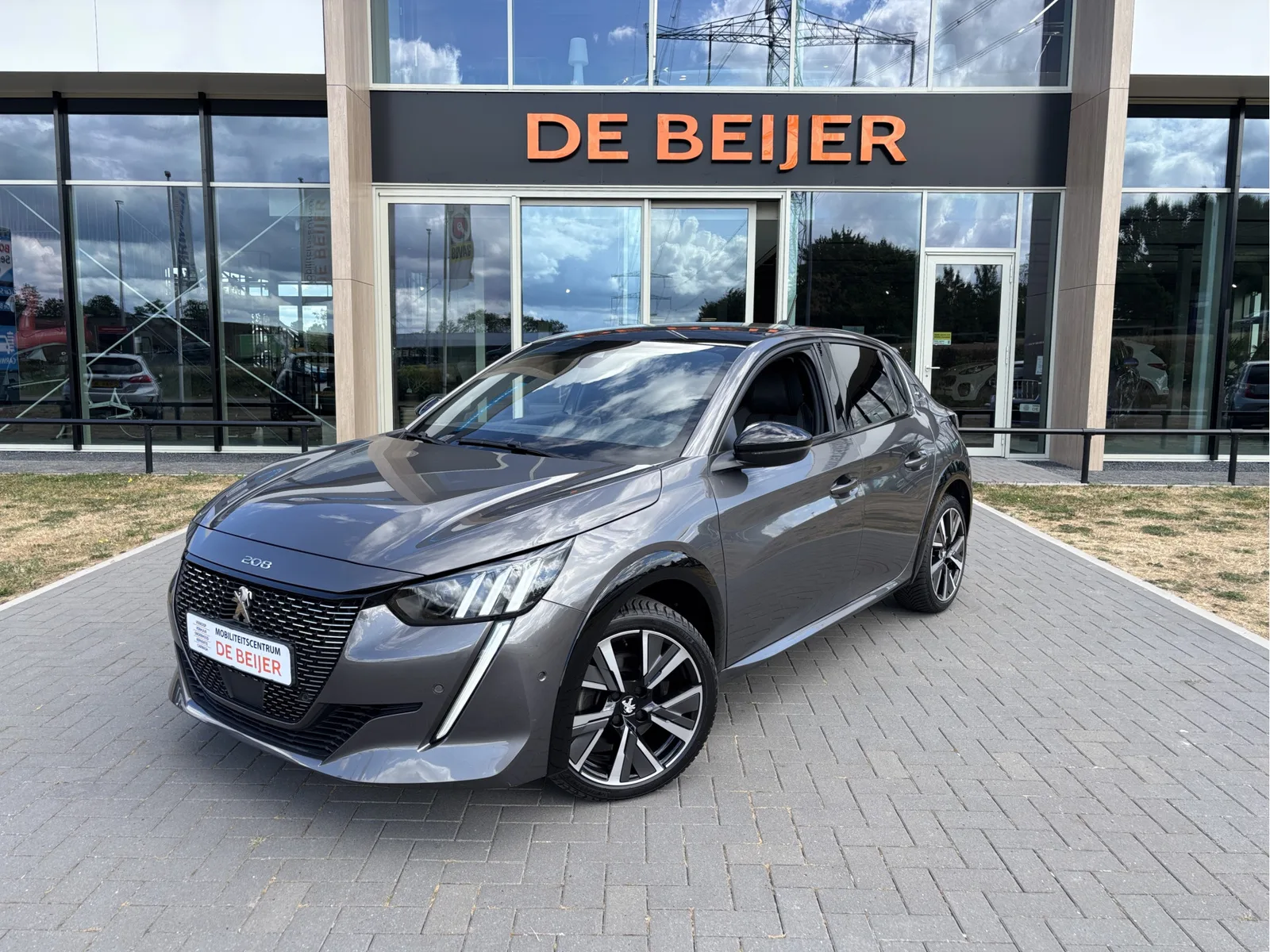 Peugeot 208 (2022) — foto 1