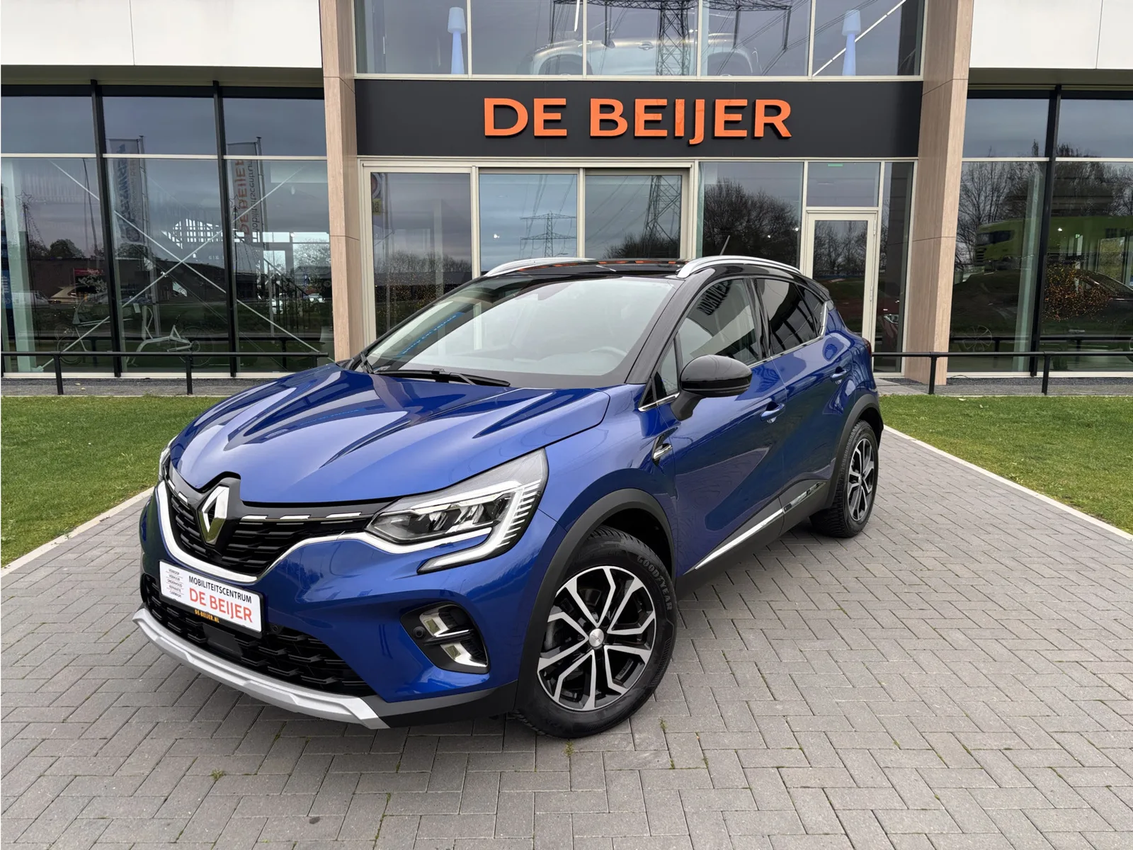 Renault Captur (2020) — foto 1