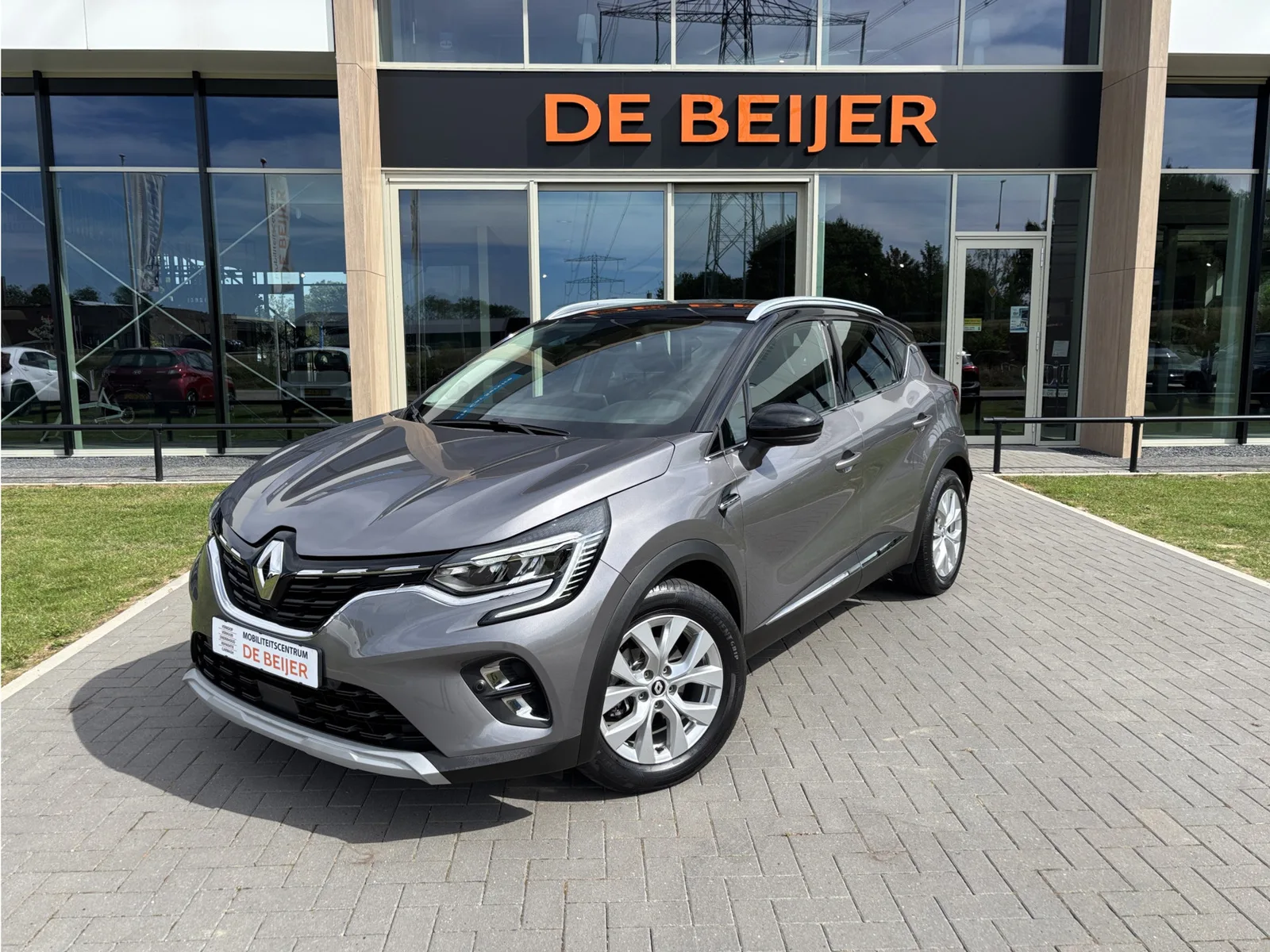 Renault Captur (2021) — foto 1