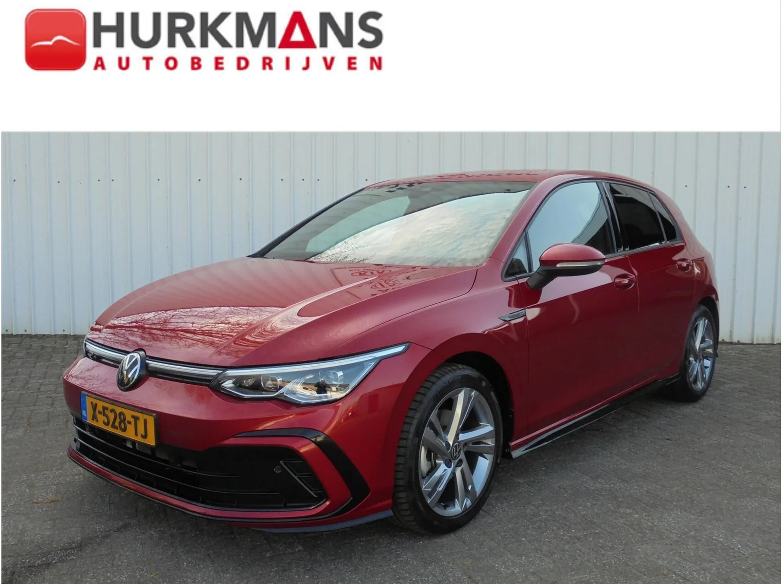 Volkswagen Golf (2024) — foto 1