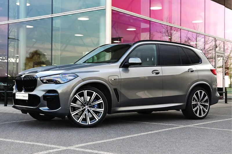 BMW X5 (2022)