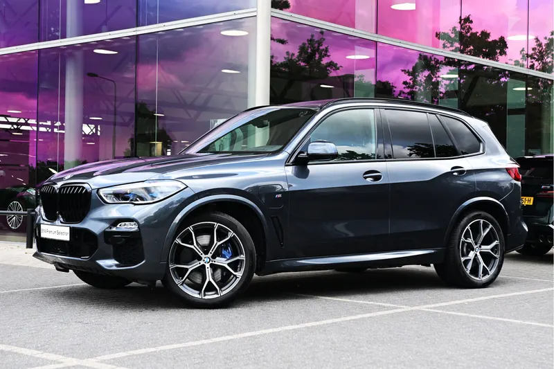 BMW X5 (2021)