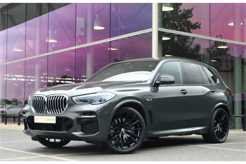 BMW X5 (2023)