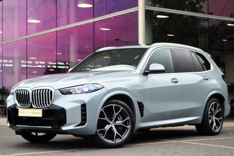 BMW X5 (2025)