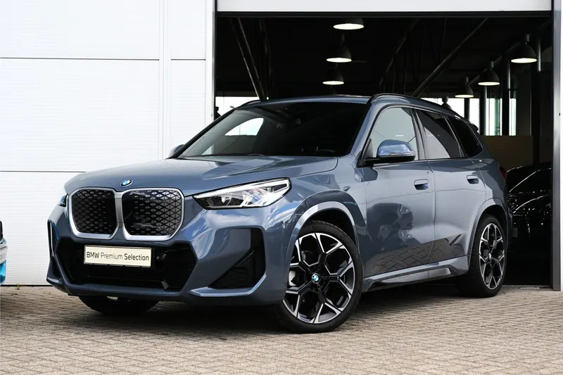 BMW iX1 (2025)