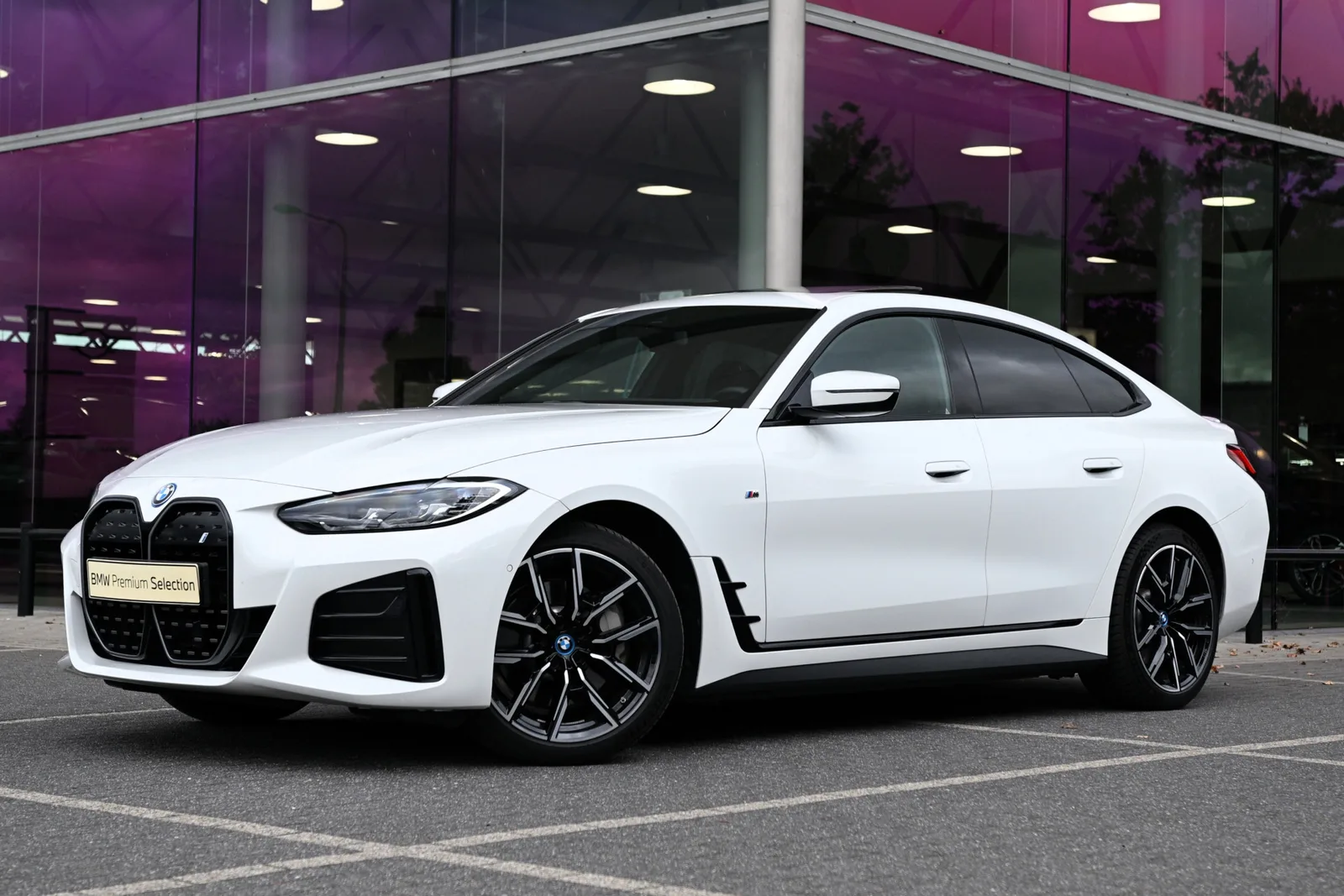 BMW i4 (2023) — foto 1