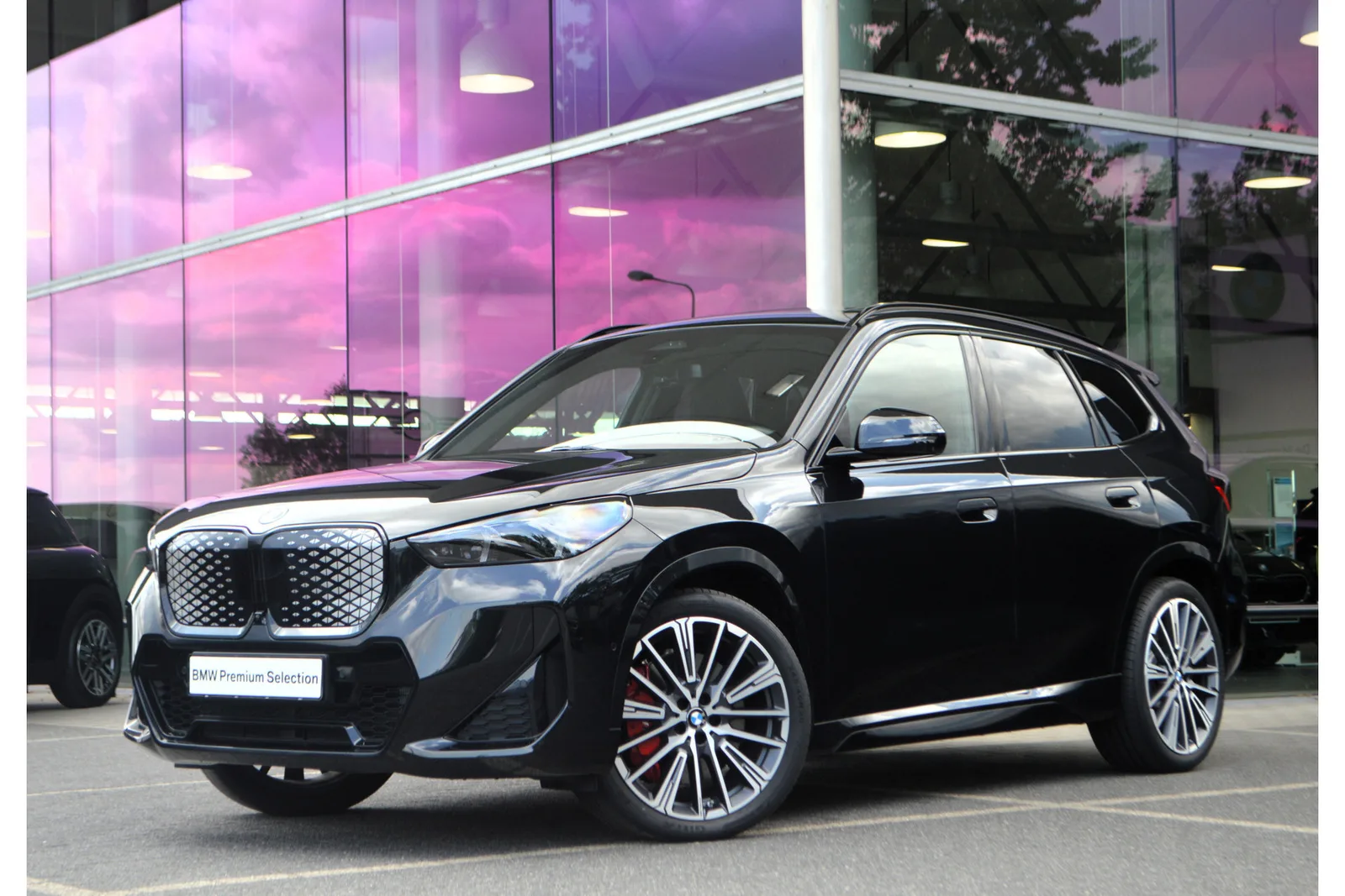 BMW iX1 (2026) — foto 1