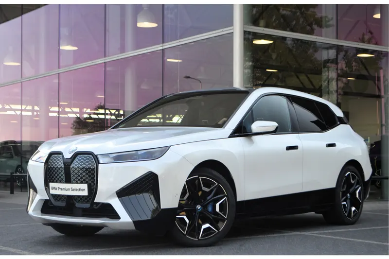 BMW iX (2022)