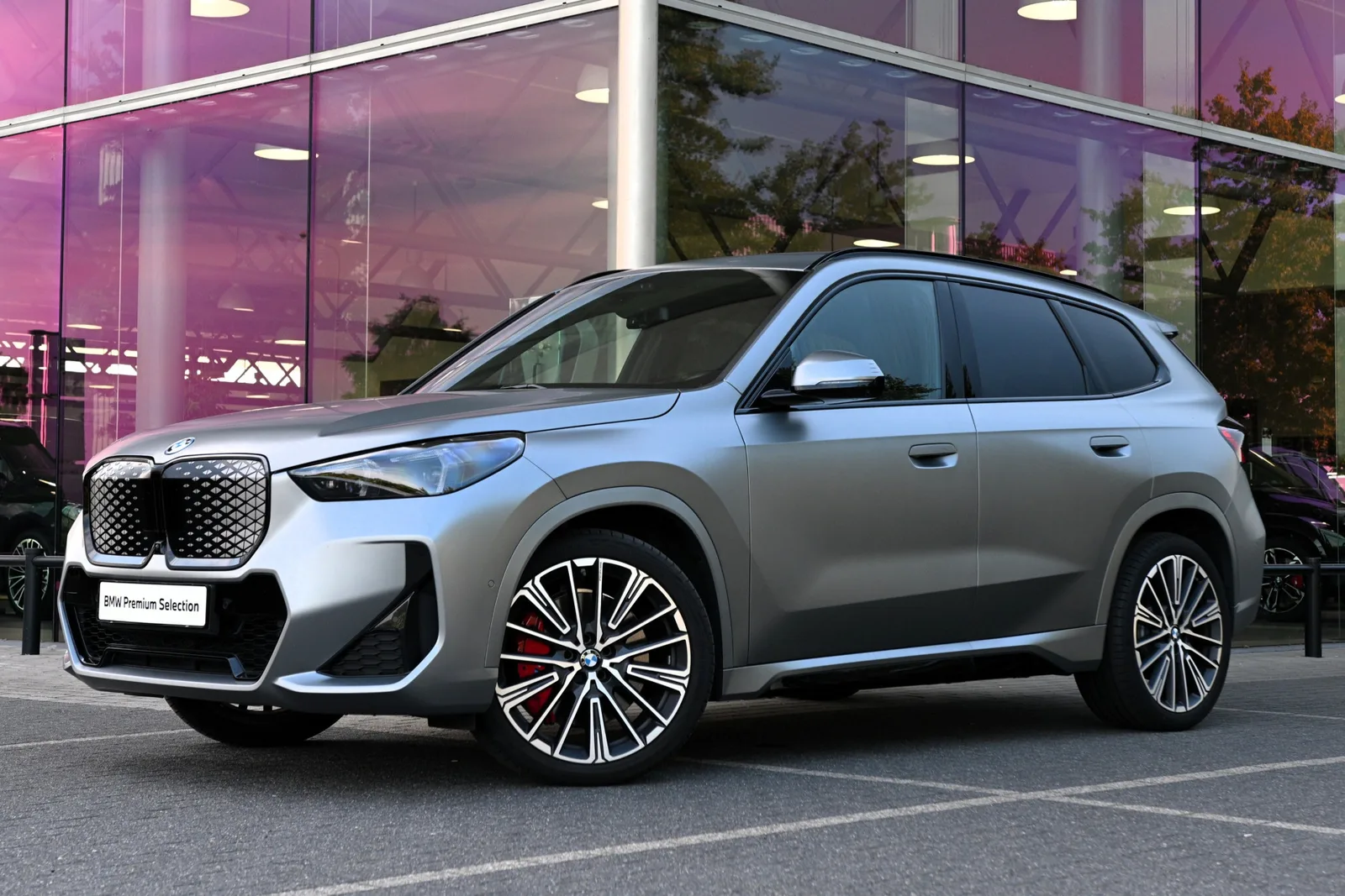 BMW iX1 (2025) — foto 1