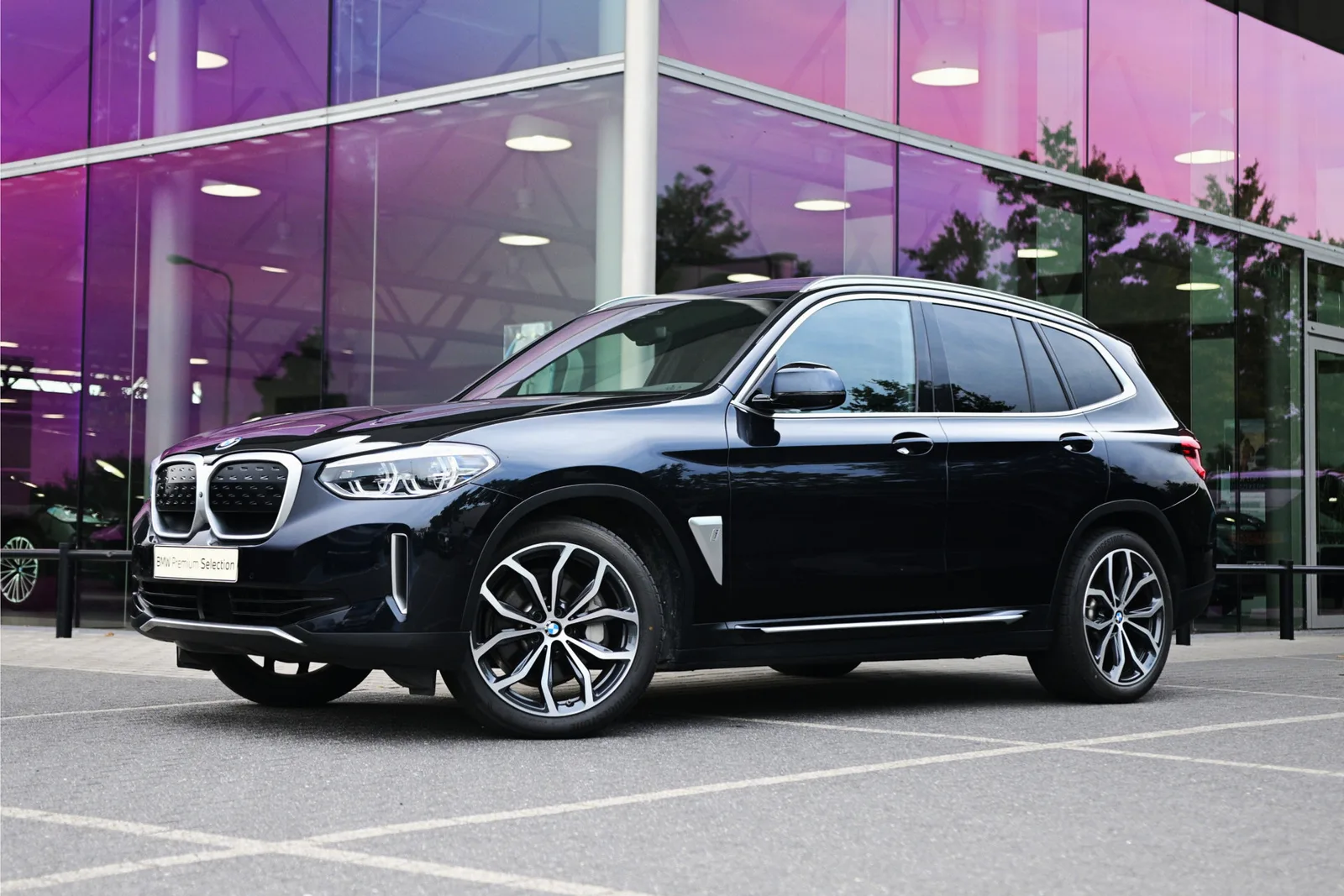 BMW iX3 (2021) — foto 1